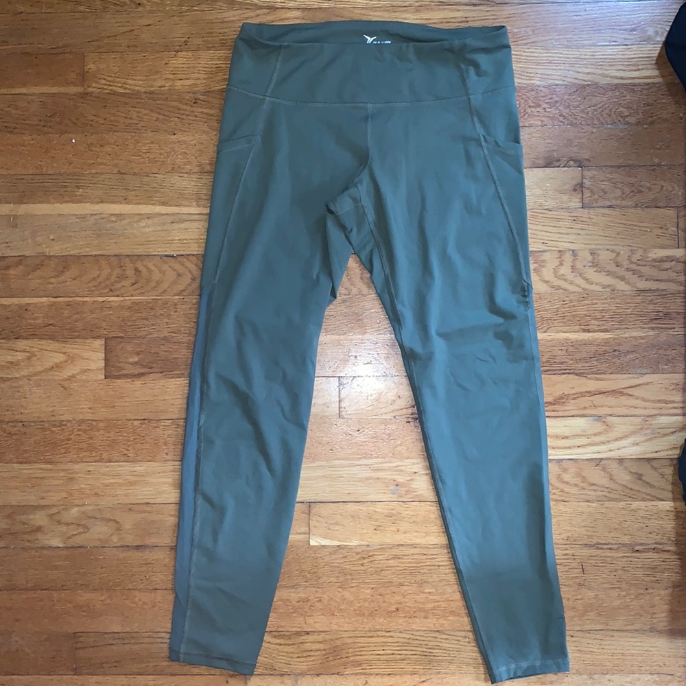 Old Navy Active Size L